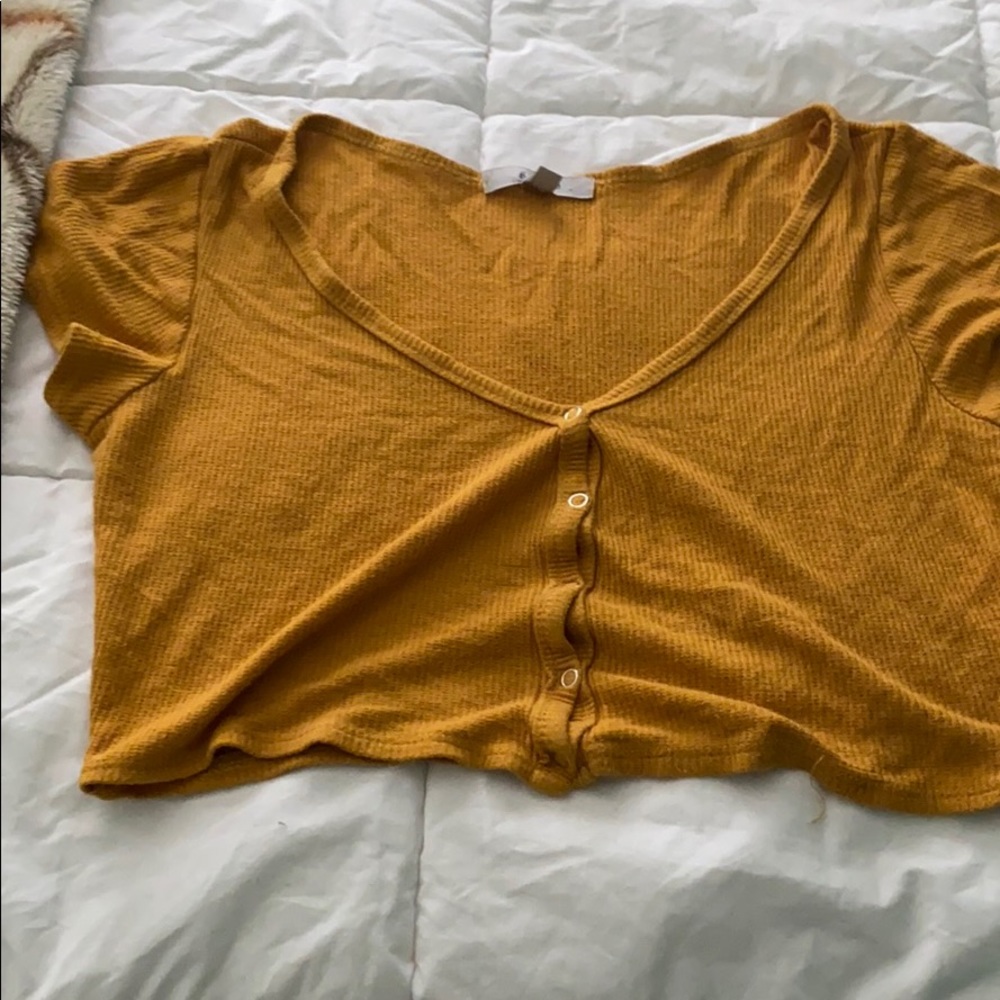 Crop top
